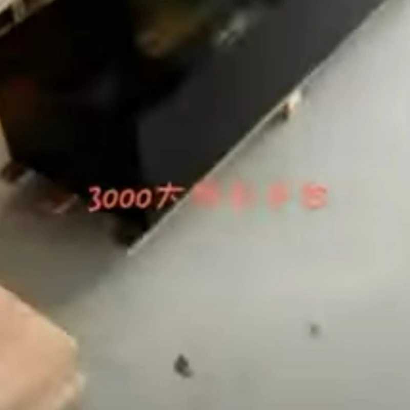 منصة جرانيت طولها 3 أمتار