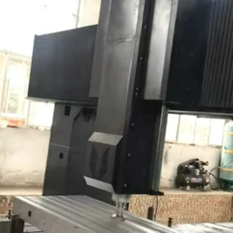 تقع منصة S Slot تحت تشغيل CNC Computer Control Control Machine